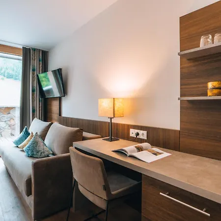 Отель Nassereinerhof 3*